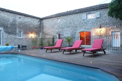 Image de Belle propriété au calme à 300 mètres de la rivière- Piscine chauffée 8x4
