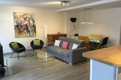 Image de Très bel appart 100 m²/ 4*/ ctre-ville/ idéal cure