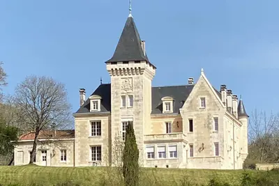 Image de Villa climatisée au Château de Bellevue, piscine chauffée, 6 adultes + 2 enfants
