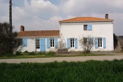 Image de ferme renovée pour 10\/12 personnes au calme proche mer