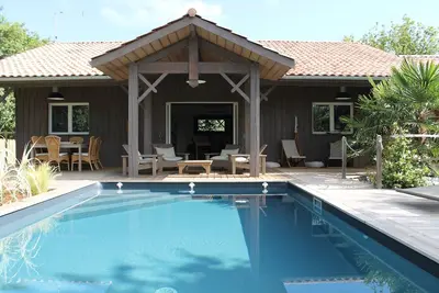 Image de Villa bois typique Lège Cap Ferret avec piscine