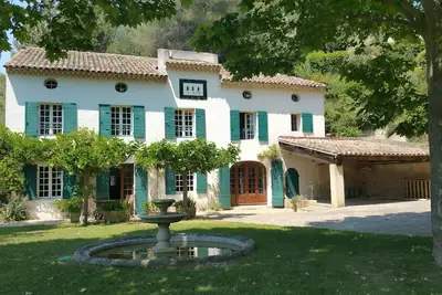 Image de Bastide du Xviii° dans Aix-en-Provence, avec piscine chauffée