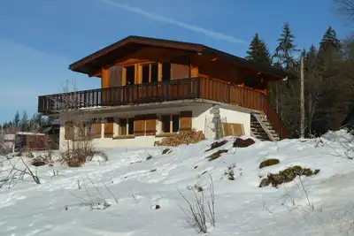 Image de Chalet individuel Ă 10 min des pistes de ski et 2 min du lac, au calme
