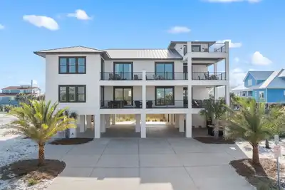Image de SeaLation - Tout nouveau luxe 8br / 10br, piscine privée, ascenseur, vue directe sur la plage