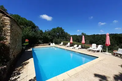 Image de Chalet pour 4  personnes, avec piscine en pleine nature