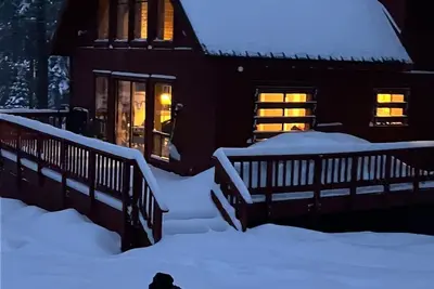 Image de Tahoe area Cabin, animaux acceptés, à 5 km de Sugar Bowl, sur la piste de ski de fond
