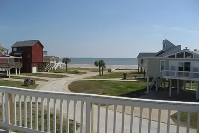 Image de Galveston Beach-A Bare Necessity- No Pets Allowed-Remodel Complete Feb 2018