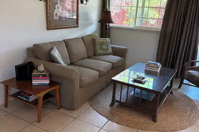 Image de Charmant. permis, chalet climatisé, à distance de marche de Paia.