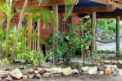 Image de Casa Descanso, Blue Island Divers Resort