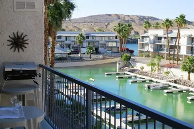 Image de Condo Riverfront! - Port de plaisance / bateaux glisse / piscine / spa / quai fluvial - 2Bed 2Bath
