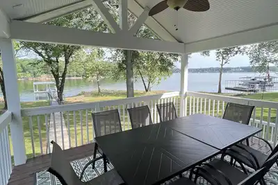 Image de Amazing views, Lake Front Home! 1 30' boat slip, great for families & fishermen