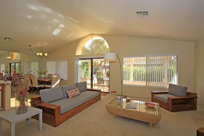 Image de Oasis Cc 2 Bdrm + Den avec un joli décor danois! Peut accueillir jusqu'à six!
