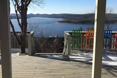 Image de Grande belle maison avec vue imprenable sur Table Rock Lake