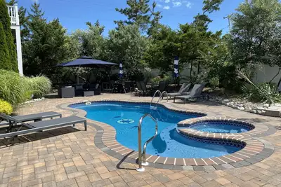 Image de Loveladies- Lane privée 4br / Pool-Steps à Ocean / Ocean & Bay Views