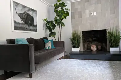 Image de Cape de luxe de 3 chambres - Walk To Train & Beach
