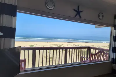 Oceanfront Sleeps 8 - RÉSERVEZ Votre SÉJOUR - Tous Les Frais Sont Inclus