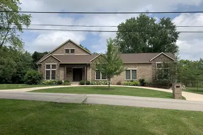 Image de Maison de luxe nouvelle marque haut de gamme à côté de Notre Dame et Warren Golf