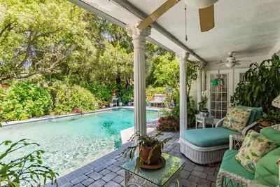 Image de Un jardiniers Cottage Home devient votre Sanctuary