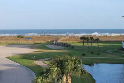 Image de Front de mer à la pointe ouest. Marchez jusqu'à la plage, le club et toutes les commodités.