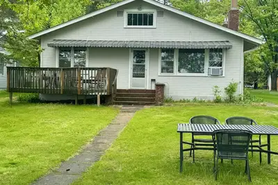 Image de Gull Lake Beach Cabin - Près de Grand View Lodge, disponible toute l'année!