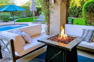 Summer = Heure de la piscine! 4 Br / 3ba Oasis, 11 personnes!