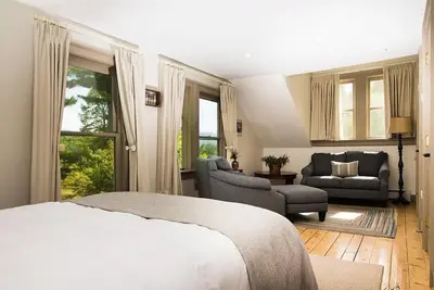 Image de Birch Room-Double-Salle de bain et douche-Supérieure-Vue sur Montagne
