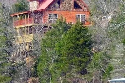 Image de Waterfront Paradise, Log Cabin sur Beaver Lake Ă quelques minutes d'Eureka Springs! ! !