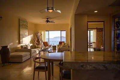 Image de Casa Del Mar Beach Condo de luxe avec Oceanfront Localisation