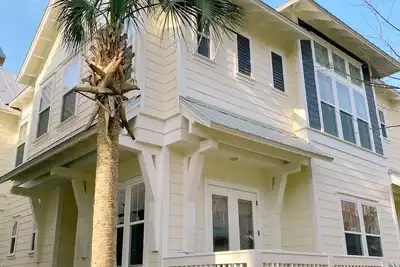 Image de Nouveau Spacieux Townhome sur 30a - Walk to Dining & Entertainment - Vélo à la plage