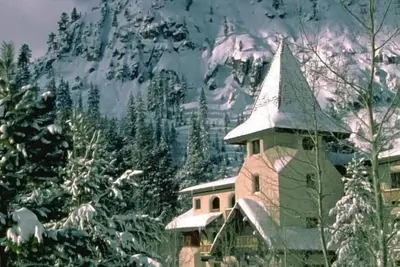 Image de Base du Squaw Valley, Pied de levage & Village, Grands Services