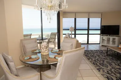 Image de Condo Avant Golfe! ! À Deux Pas De La Plage! !
