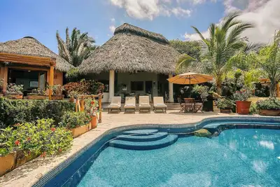 Image de La Casa Ortalis & Casita - Spectaculaire maison en bord de mer Ă San Pancho!