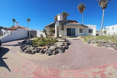 Image de Beach Bungalow Pri-Home à quelques pas de la plage - 125 $ - 200 $