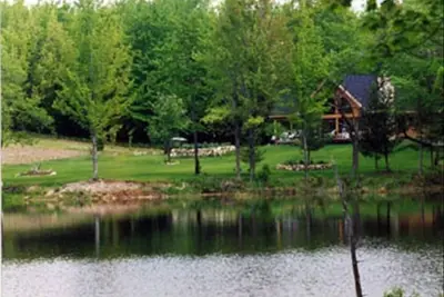Image de Retraite calme, spacieuse et sereine située dans un cadre boisé privé