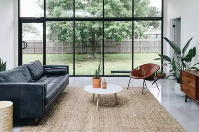 Image de Maison moderne de pays de colline