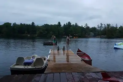 Image de Oasis sur un lac privé relaxant - parfait pour la baignade