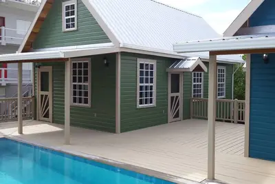 Image de Turtle Cottage avec une piscine