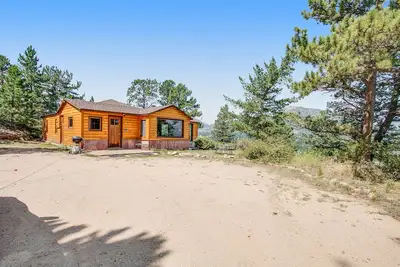 Image de Nouvelle Liste! Belle cabine rustique avec vue sur la montagne et foyer au bois confortable