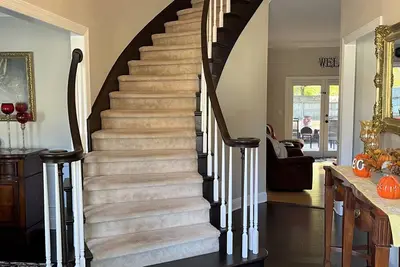 Image de «Resort comme piscine-maison élégante»