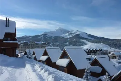 Image de Emplacement! Ski-in Ski-Out Big Sky, Arrowhead Chalet-8 personnes