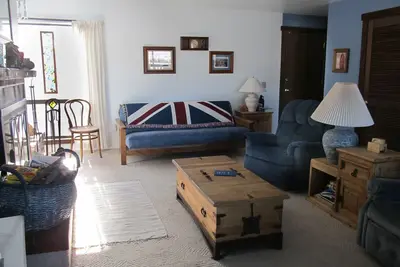 Image de Spacieux 2-Bedroom Condo Dans le comté de Summit, près de 4 domaines skiables principaux.