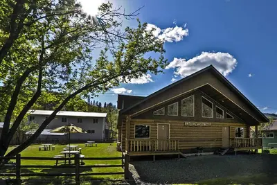 Image de Idaho Sportsman Lodge - Grande Chasse et Pêche Motel Dans Stites, Idaho!