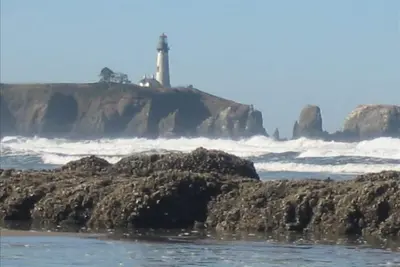 Image de Phare et l'océan. Renseignez-vous sur Promotions d'hiver! !