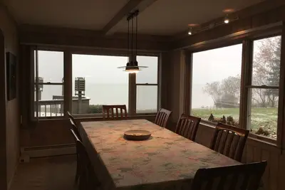 Image de Beau chalet avec plage de sable situé sur le côté sud de Big Glen Lake