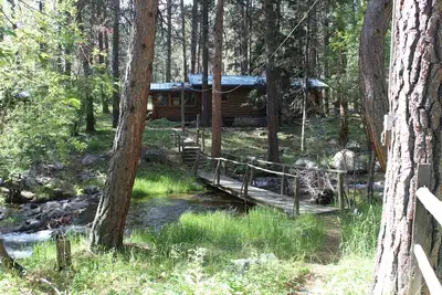 Image de Cottage Storybook au coeur des montagnes de Big Horn
