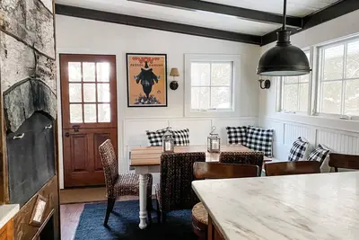 Image de Adirondack de luxe vivant dans le village de Lake Placid
