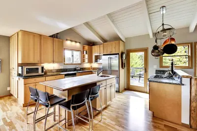 Image de Centre-ville de luxe Frisco! - Hottub, Navettes De Ski, Vues 3br 3ba