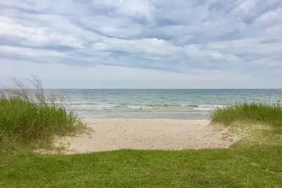 Image de Lake Michigan Sand Beach Condo, vues spectaculaires, Sunrise Shores, WiFi