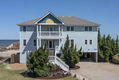 Réservez 2020 Oceanfront w Private Beach Walkway, ascenseur, piscine personnalisée, Vues!