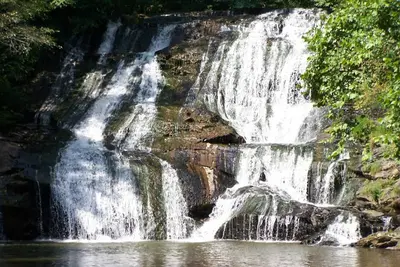 Image de 1950 Cabin Sur Cane Creek Above The Falls